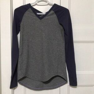 Ivivva long sleeve v neck